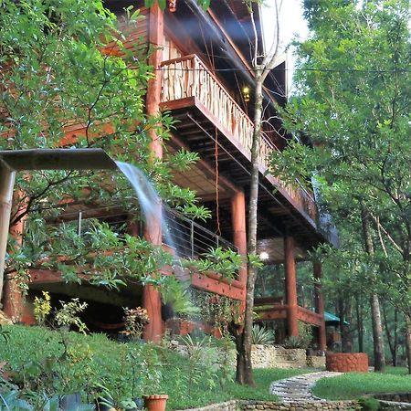 El Cielo Riverfront Villas Pandan Екстер'єр фото